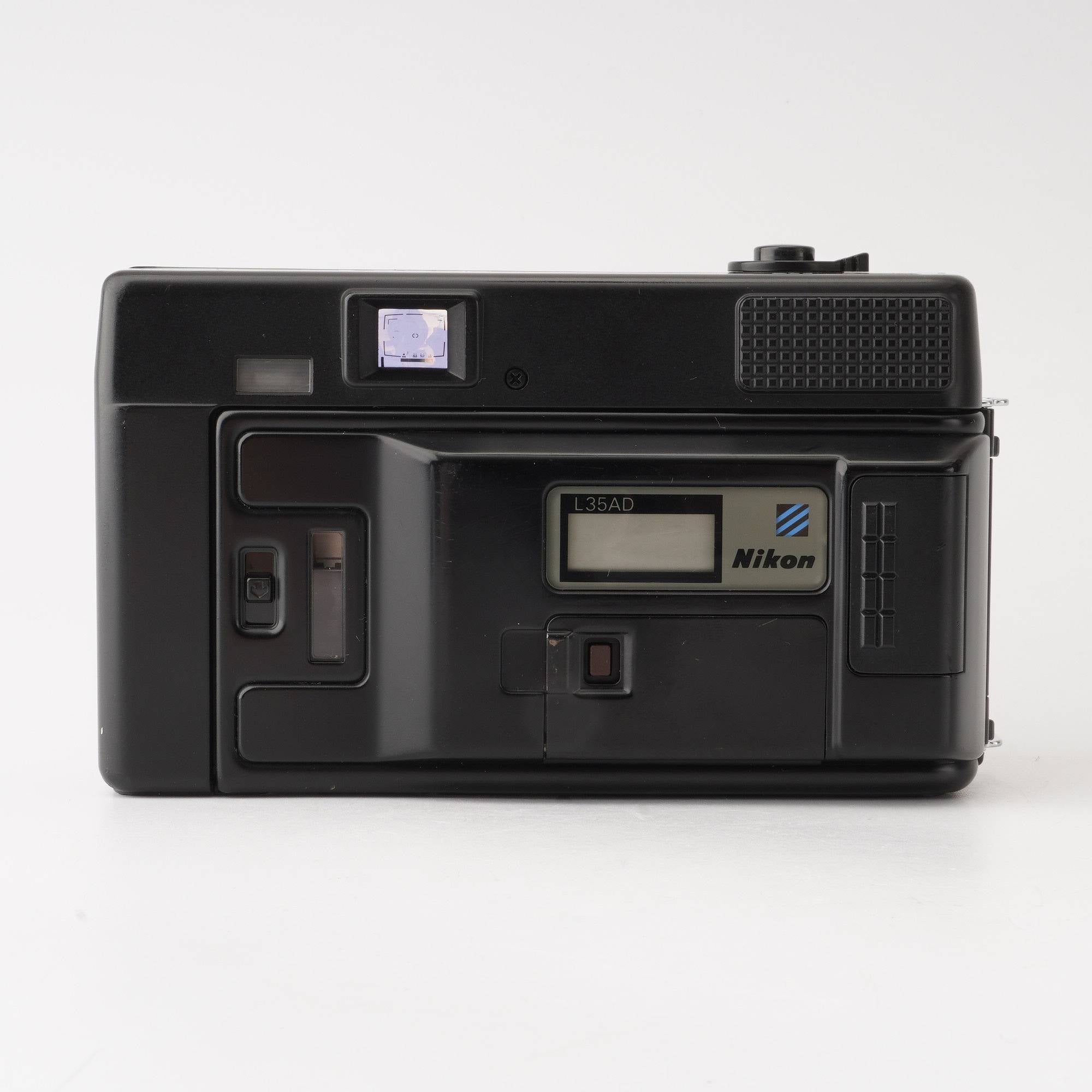 Nikon L35AD 35mm F2.8 ISO1000-