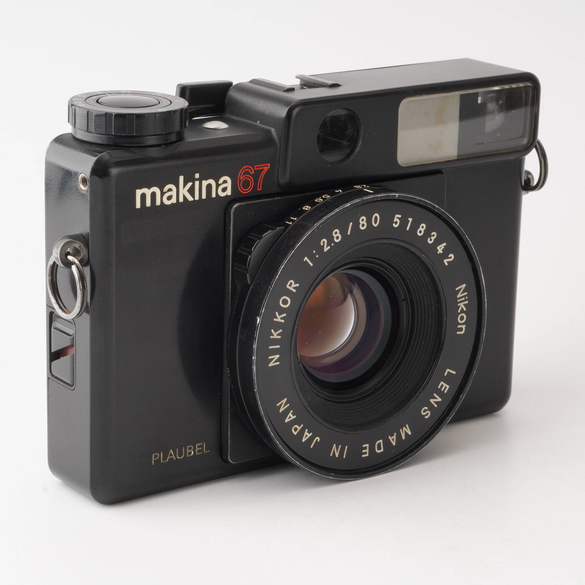 Plaubel makina 67 / Nikon NIKKOR 80mm f/2.8 – Natural Camera