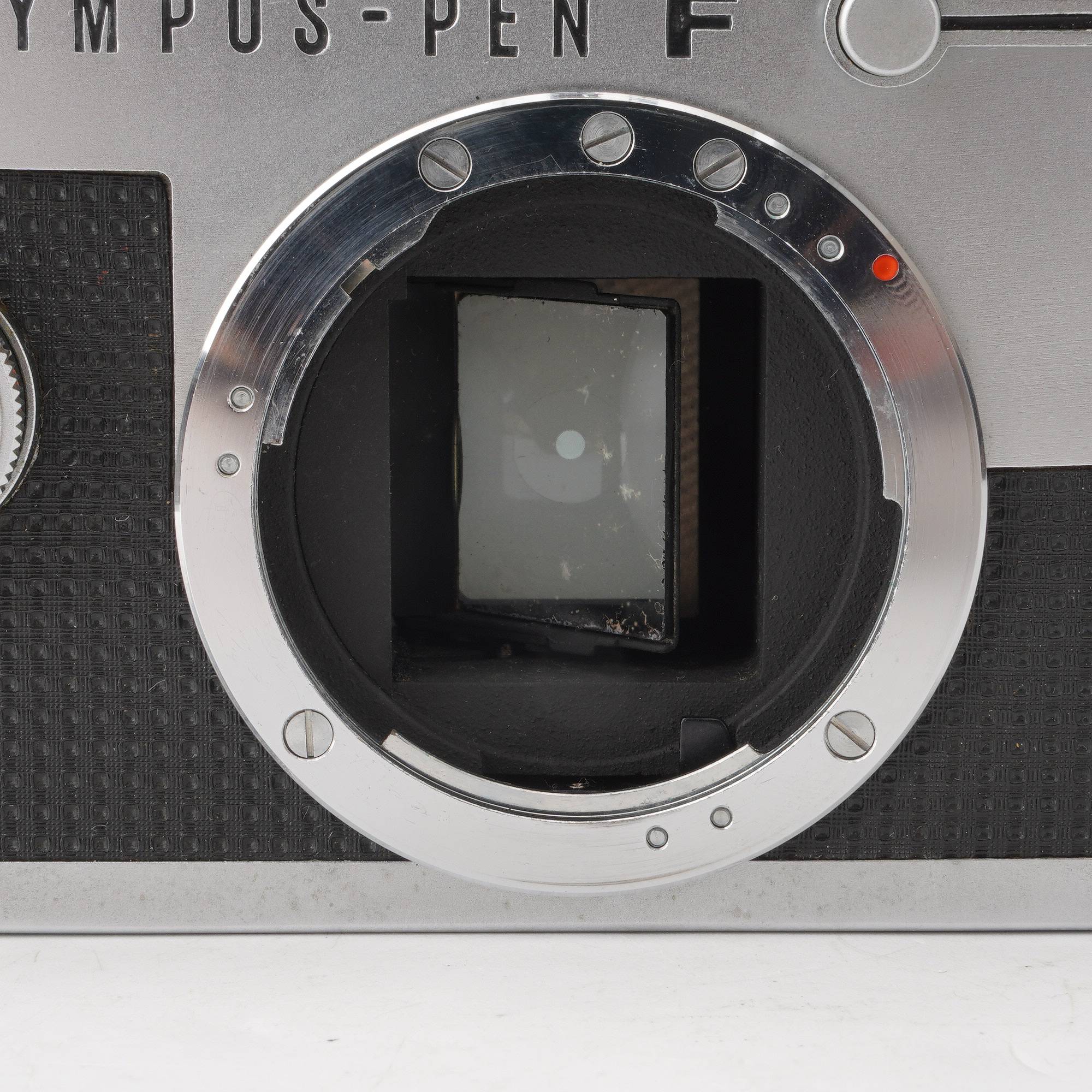 Olympus PEN FT / F.Zuiko Auto-S 38mm f/1.8 (10007) – Natural 