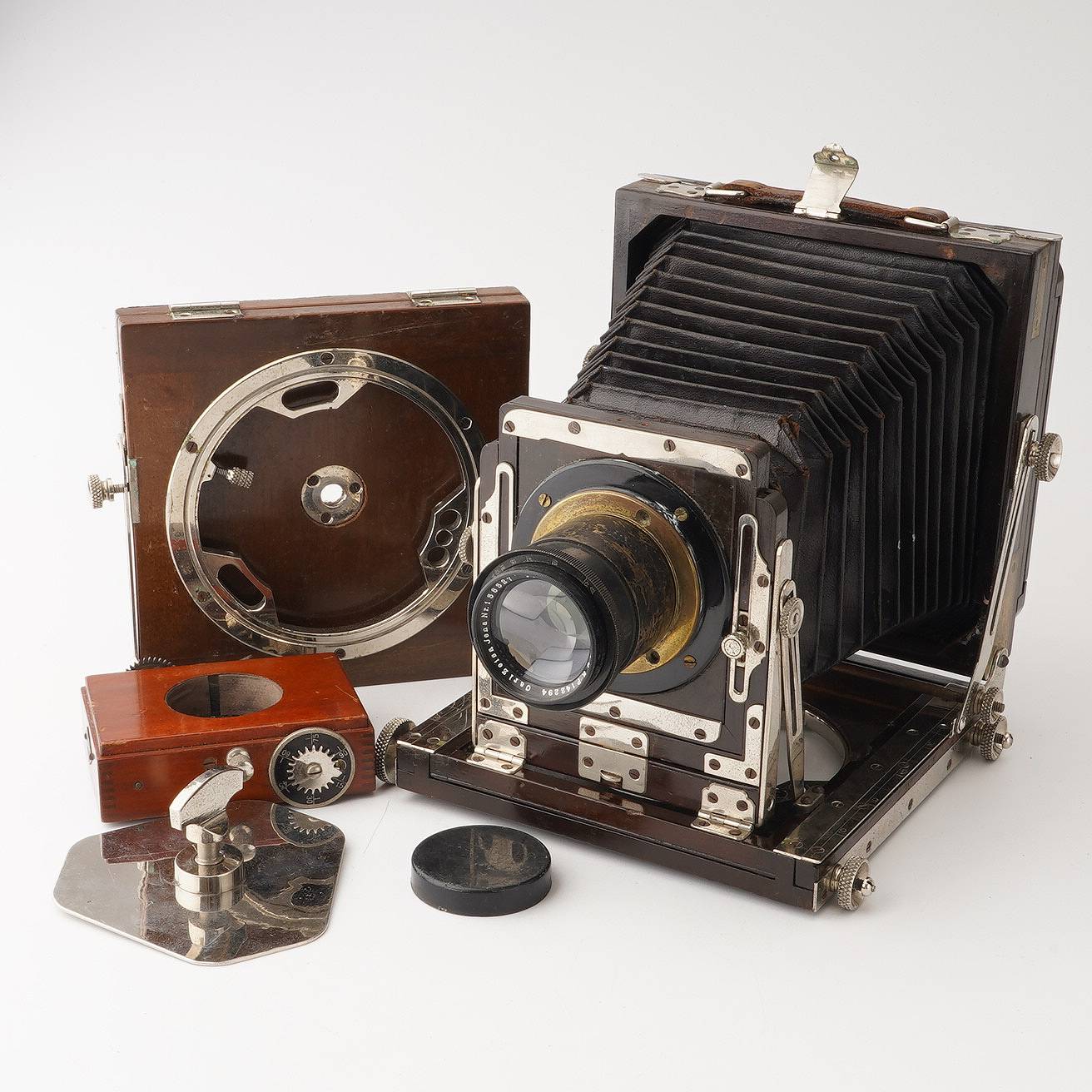 Wooden large format camera / Carl Zeiss Jena Tessar 15cm Wooden large format camera / Carl Zeiss Jena Tessar 15cm