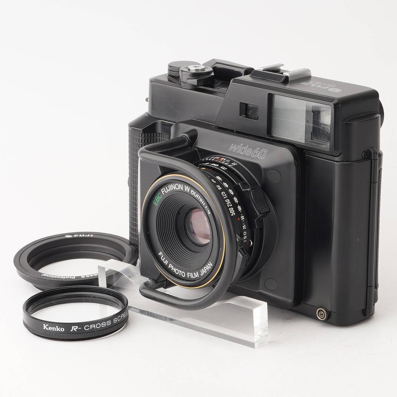 安い新品超美品 FUJI GS645S pro二重像合致！動作確認済! 完動品！ フィルムカメラ