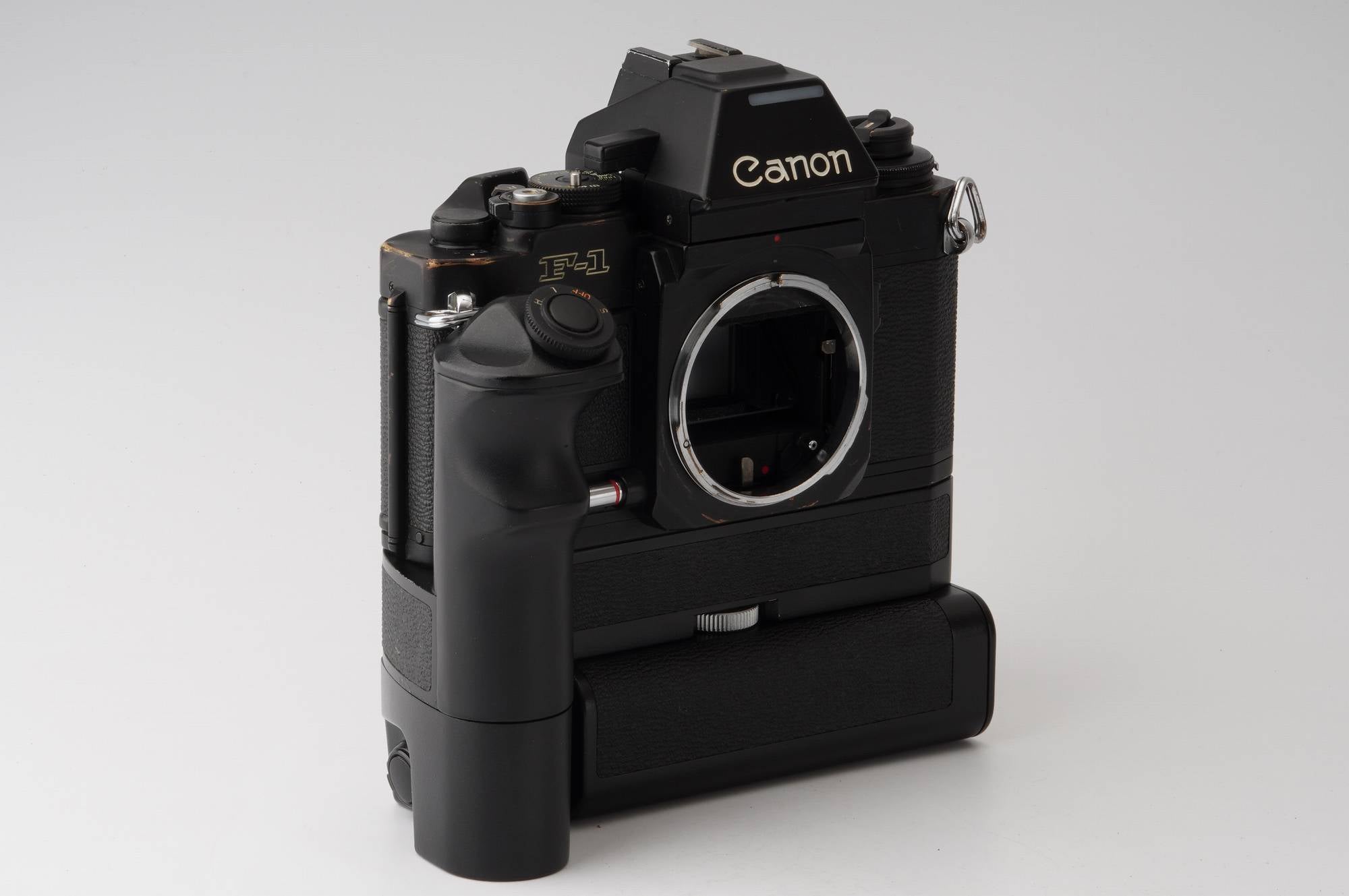 明暗に応じて変化しております【極上】Canon New F-1 AEファインダー